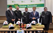 Przekazanie sprzetu dla osp malanow 