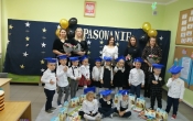 Zdjecie grupowe z goscmi