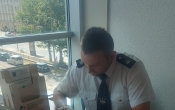strazak osp podpisuje dokumenty