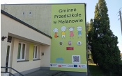 Mural na scianie budynku