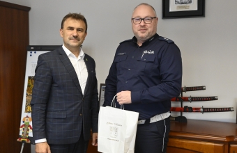 Noś odblaski. Bądź bezpieczny