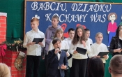 Uroczystosc z okazji Dnia Babci  i Dziadka 10