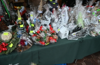 Charytatywny Kiermasz Bożonarodzeniowy