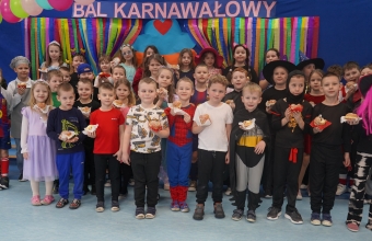 Karnawałowa zabawa połączona z obchodami Tłustego Czwartku