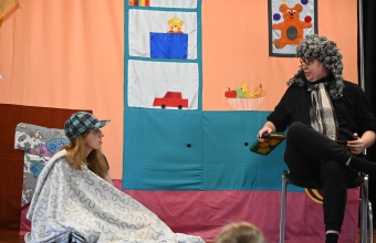 Wyobraźnia czeka ukryta w bibliotekach - spektakl z morałem w CKiBP