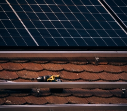 panele fotowoltaiczne na dachu, 