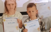 Laureaci konkursu z dyplomami w PSSE. (1)